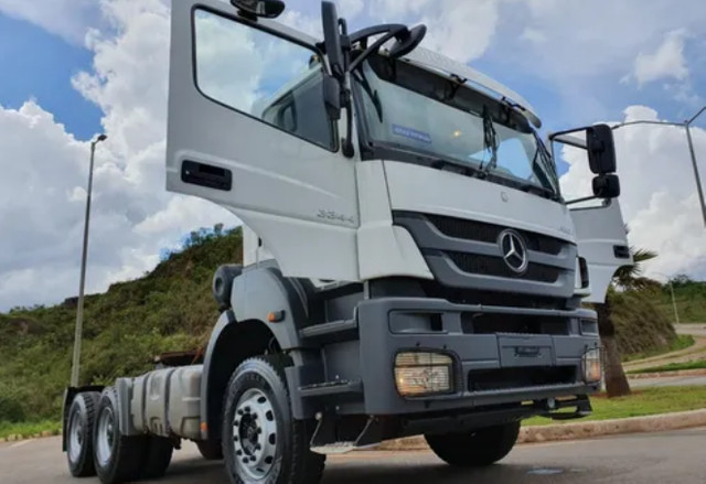 Mercedes benz  Axor 2544 Ano 2012