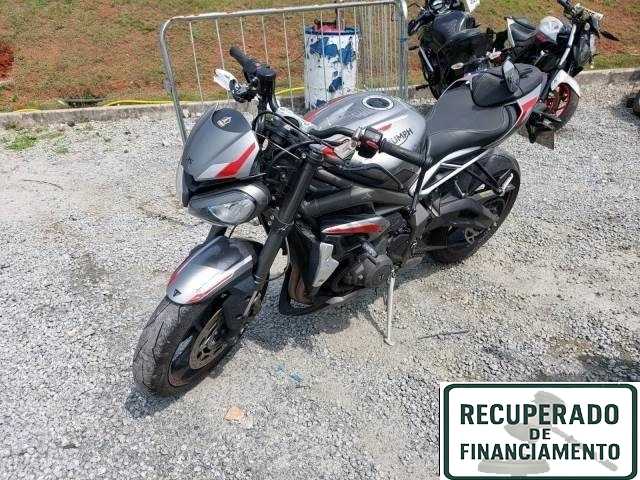 STREET TRIPLE 765 RS